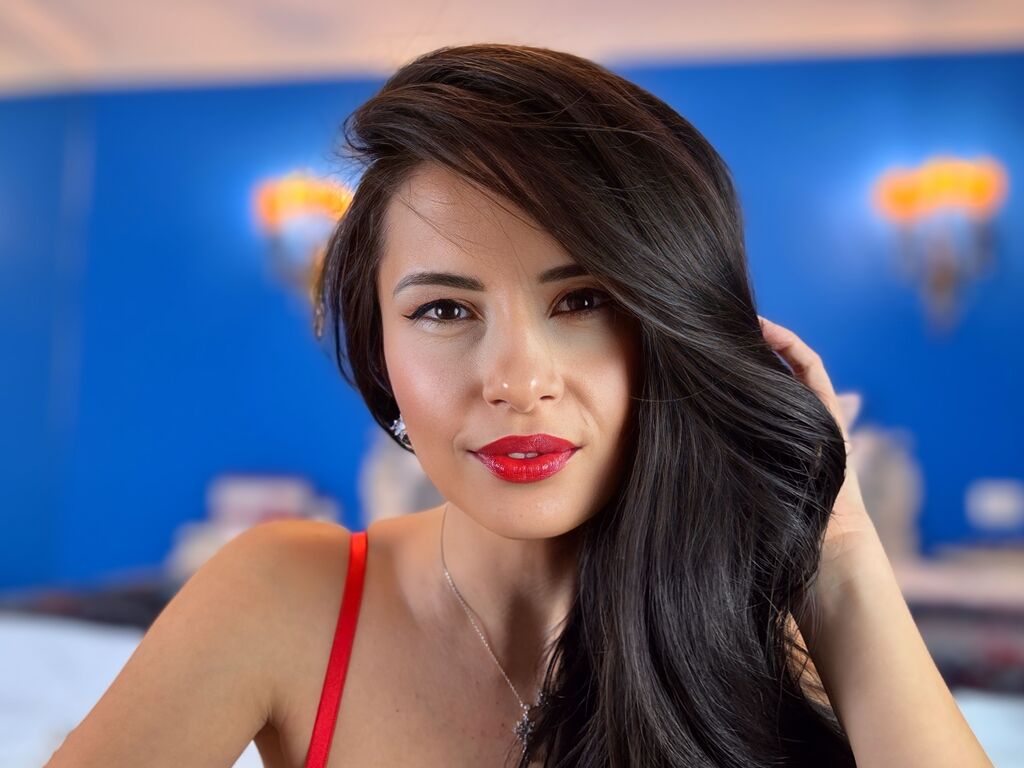Live Sex Cam AdrianaHunt - 30 Year Old Porn
