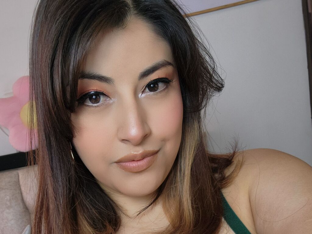 AlexaStylish Nude