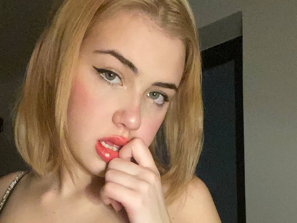 AmyTorry Nude