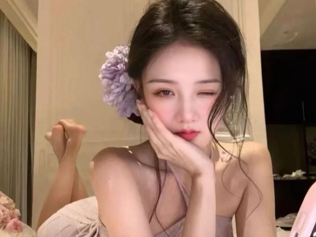 AngaerHua Nude