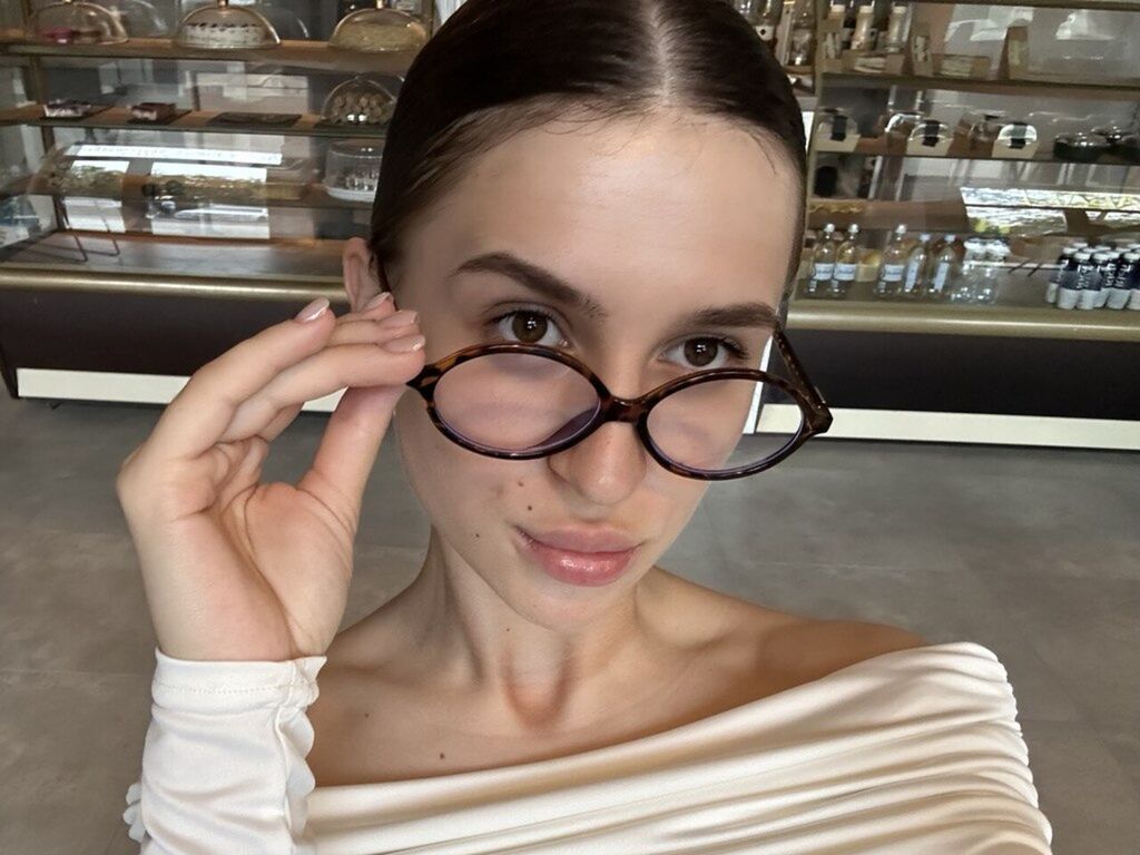 AriaMonro Nude