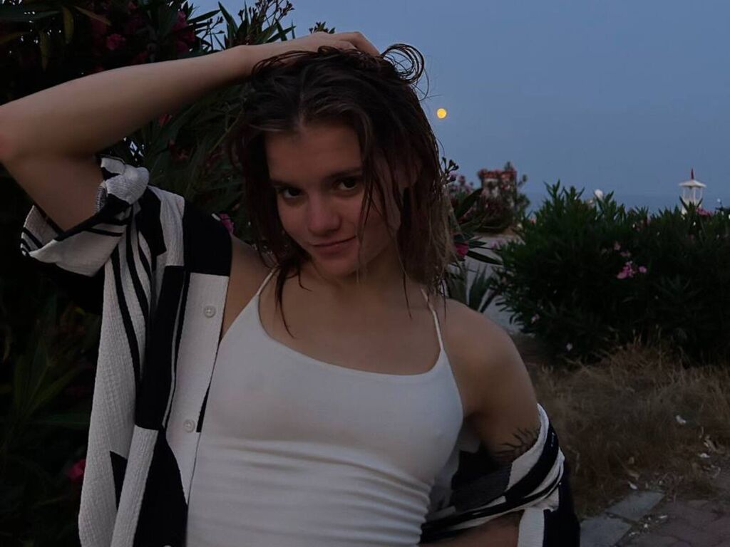 CarleneEspada Nude