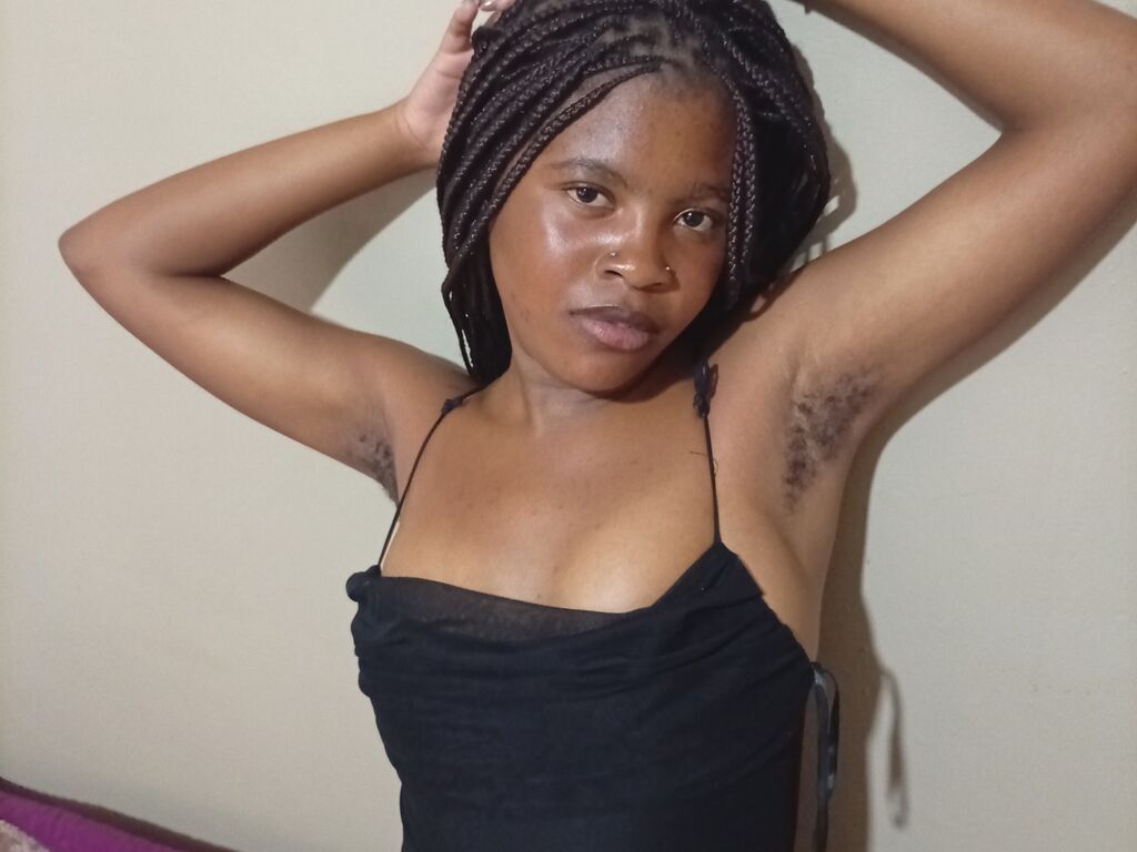 CharryBannie Nude