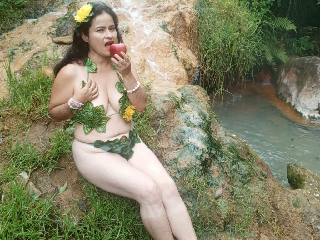CrystalLara Nude