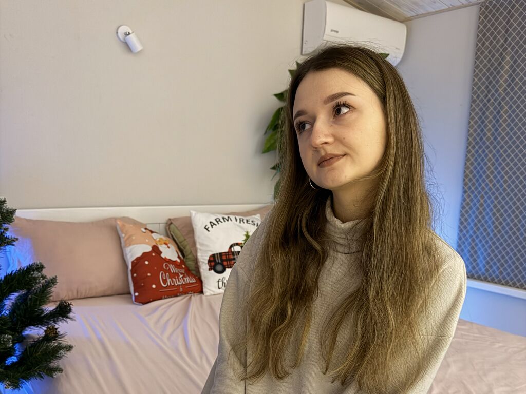 Unlimited Sex Cam CyrenaLuxe - Hardcore Porn