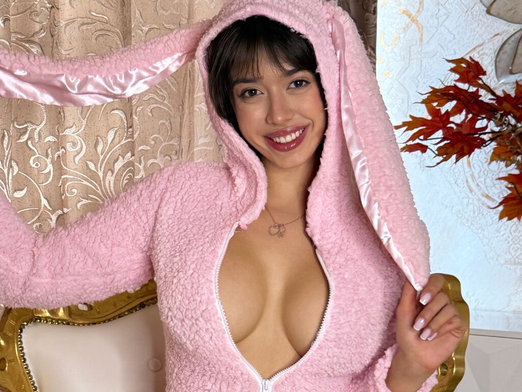 Elie Nude