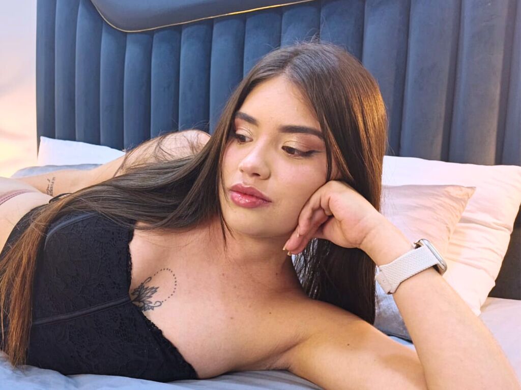 Unlimited Sex Cam EmmaMontclair - Hardcore Porn