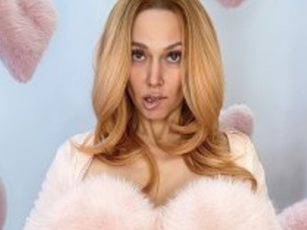 GingerLynx Nude