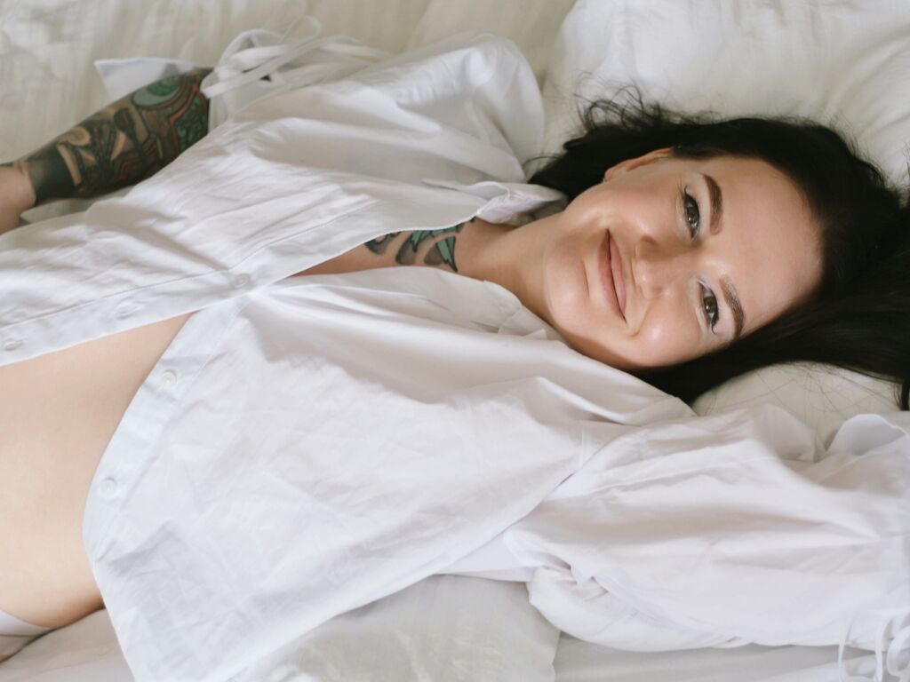 GraceSchnieder Nude