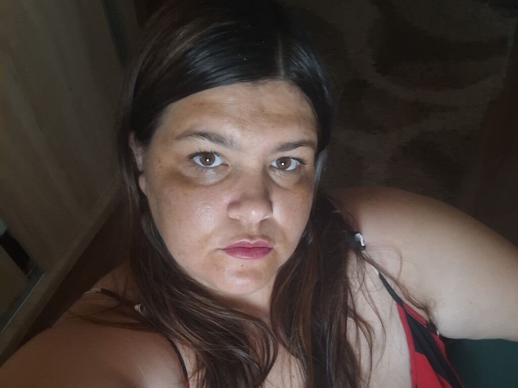 IonyEllaa Nude