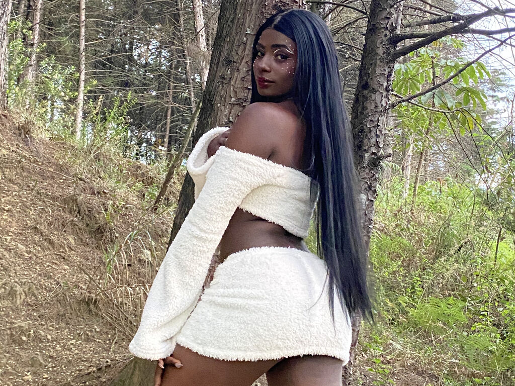 IzizMiller Nude
