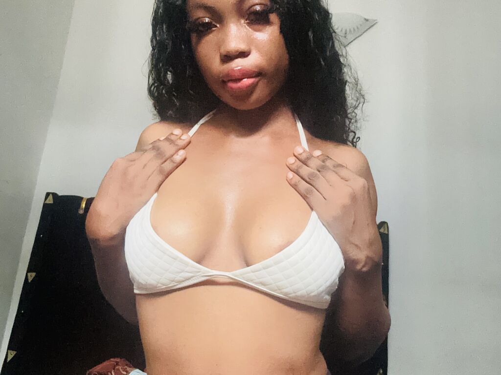 JoyceFrank Nude