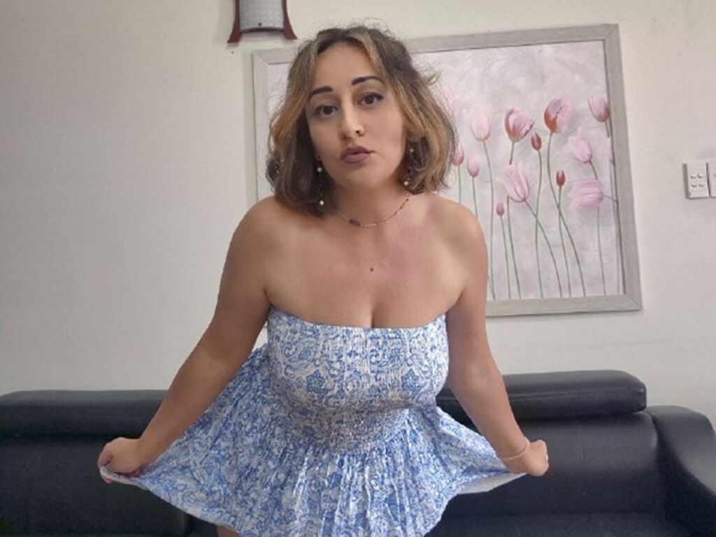 KamillaAlmas Nude