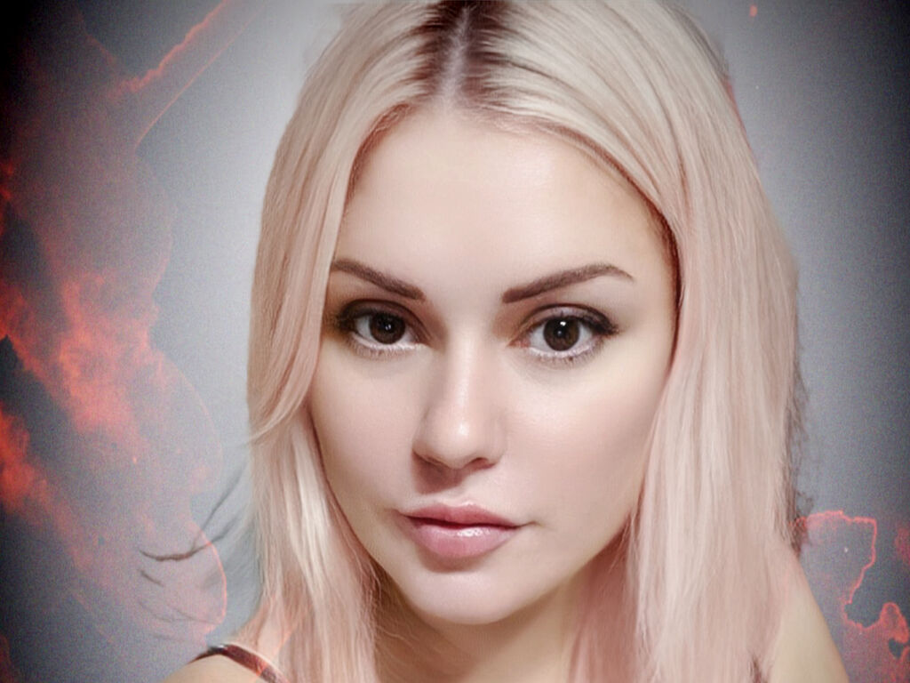 KarinaEvani Nude