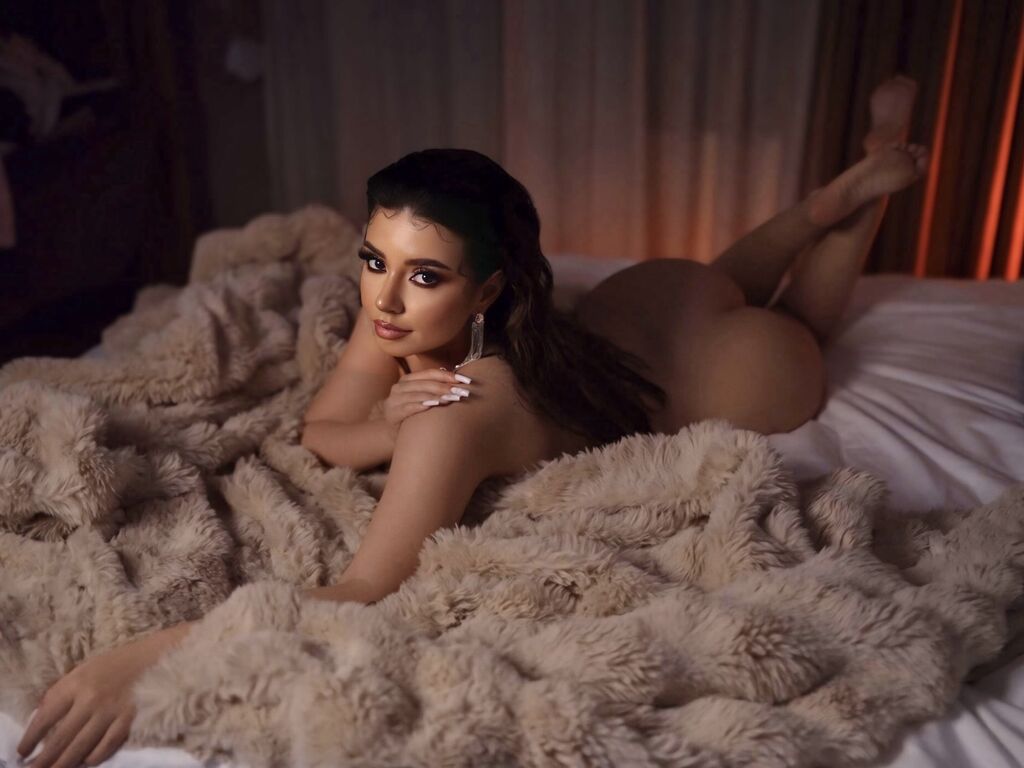 LaraMaison Nude
