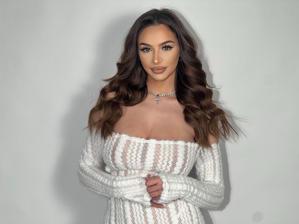 LisaLogan Nude