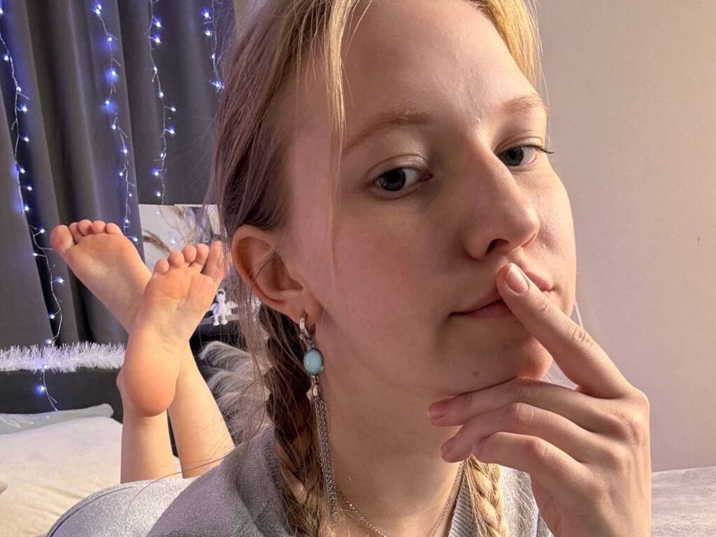 LorrieJuluke Nude