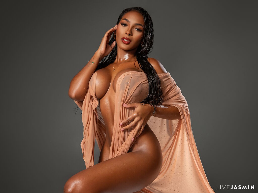 MilaHall Nude