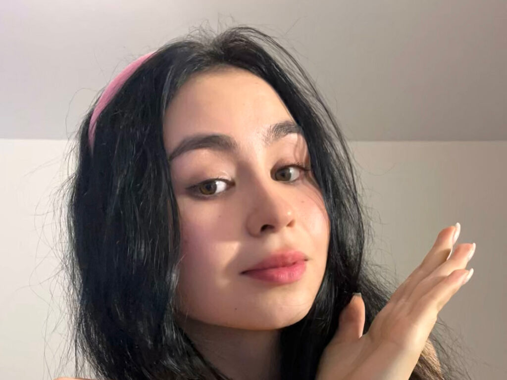 MinnieMile Nude