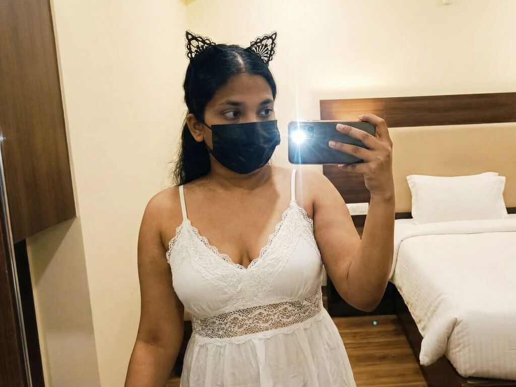 PratikaSharma Nude