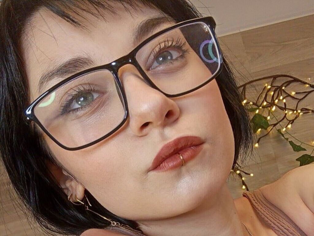 ScarleWhisper Nude