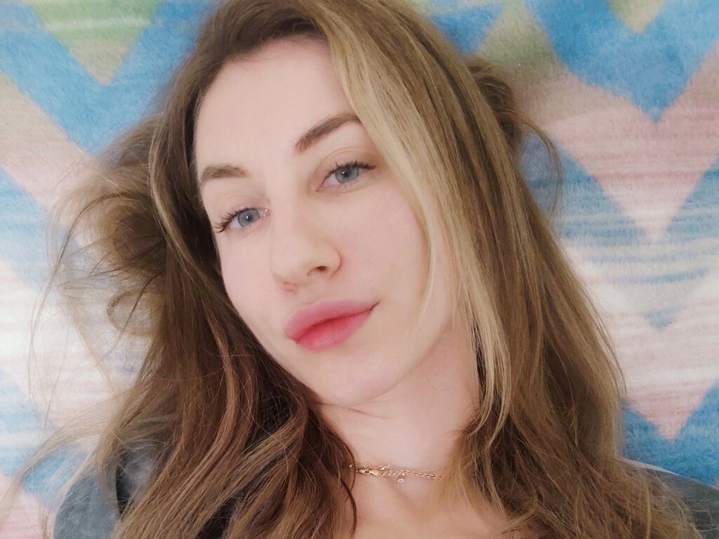 VelvetNika Nude