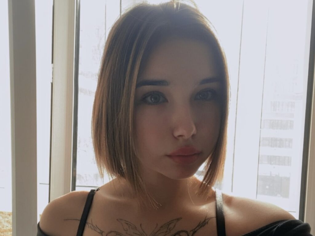 YeseniaSteppe Nude
